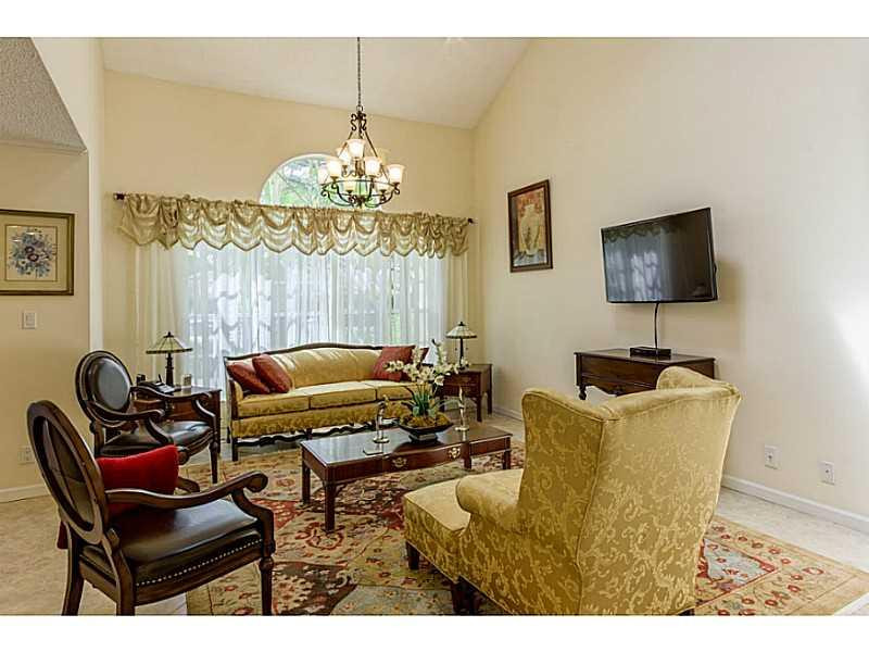 17064 Boca Club Boulevard, Unit 5 Boca Raton, FL 33487 - Photo 24 of 35 Exterior Front