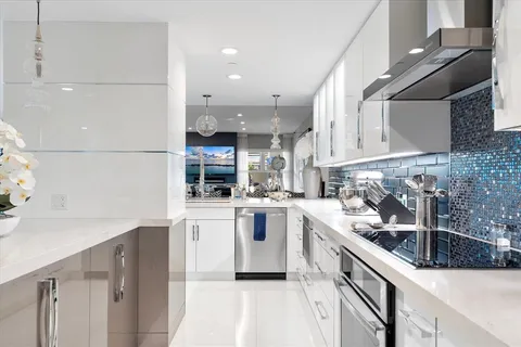 $2,150,000 | 615 Bayshore Drive, Unit 106, Fort Lauderdale, FL 33304