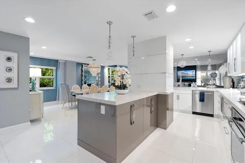 $2,150,000 | 615 Bayshore Drive, Unit 106, Fort Lauderdale, FL 33304