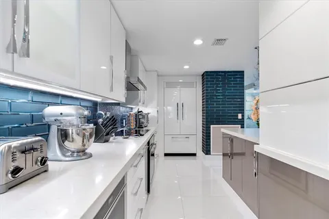 $2,150,000 | 615 Bayshore Drive, Unit 106, Fort Lauderdale, FL 33304