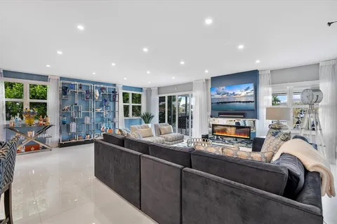 $2,150,000 | 615 Bayshore Drive, Unit 106, Fort Lauderdale, FL 33304