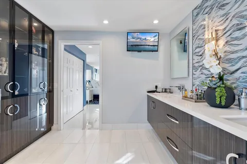 $2,150,000 | 615 Bayshore Drive, Unit 106, Fort Lauderdale, FL 33304