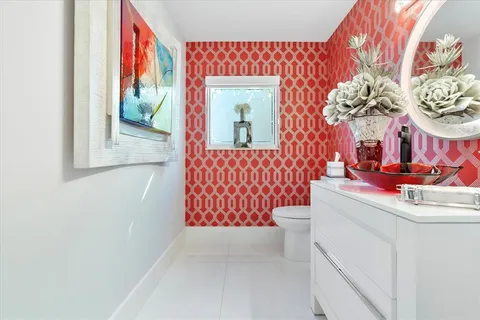 $2,150,000 | 615 Bayshore Drive, Unit 106, Fort Lauderdale, FL 33304