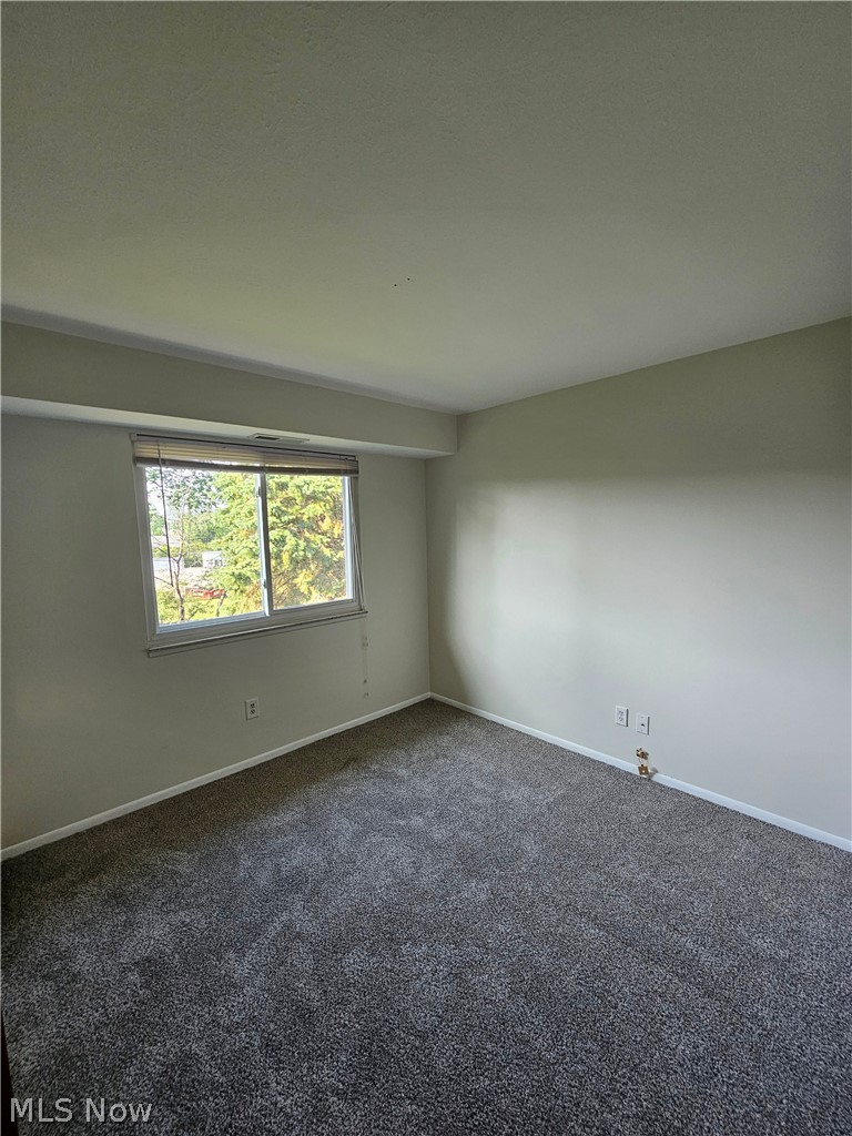 71 East Sprague Road, Unit 8 Seven Hills, OH 44131 - Photo 9 of 11