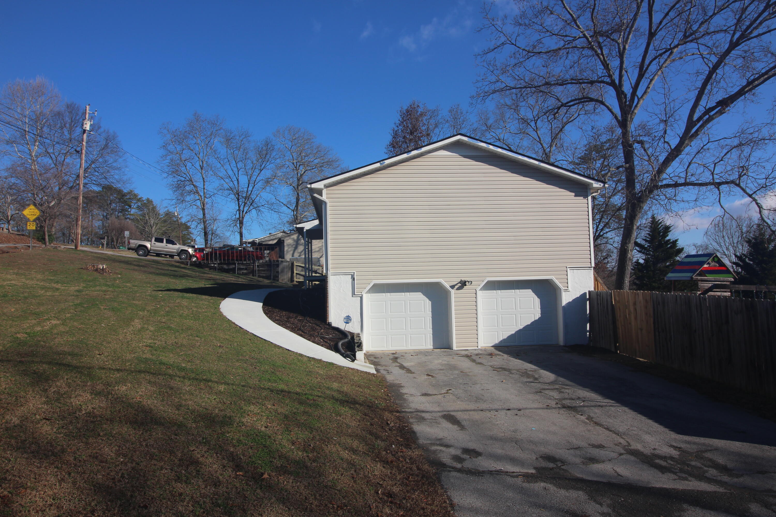 2025 Bice Road Soddy Daisy, TN 37379 - Photo 8 of 27 IMG_1151