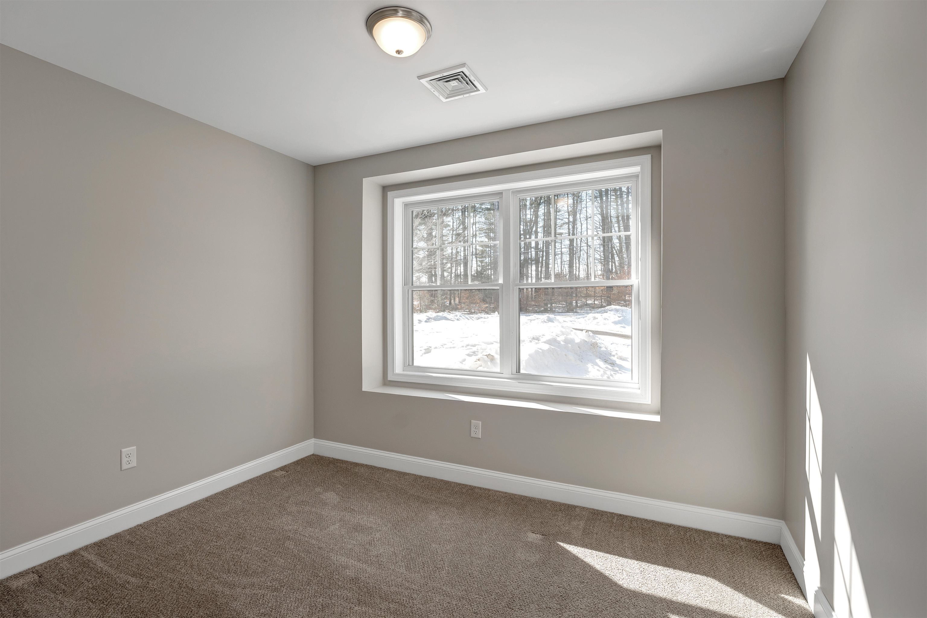 259 Stage Road, Unit 2 Nottingham, NH 03290 - Photo 18 of 28