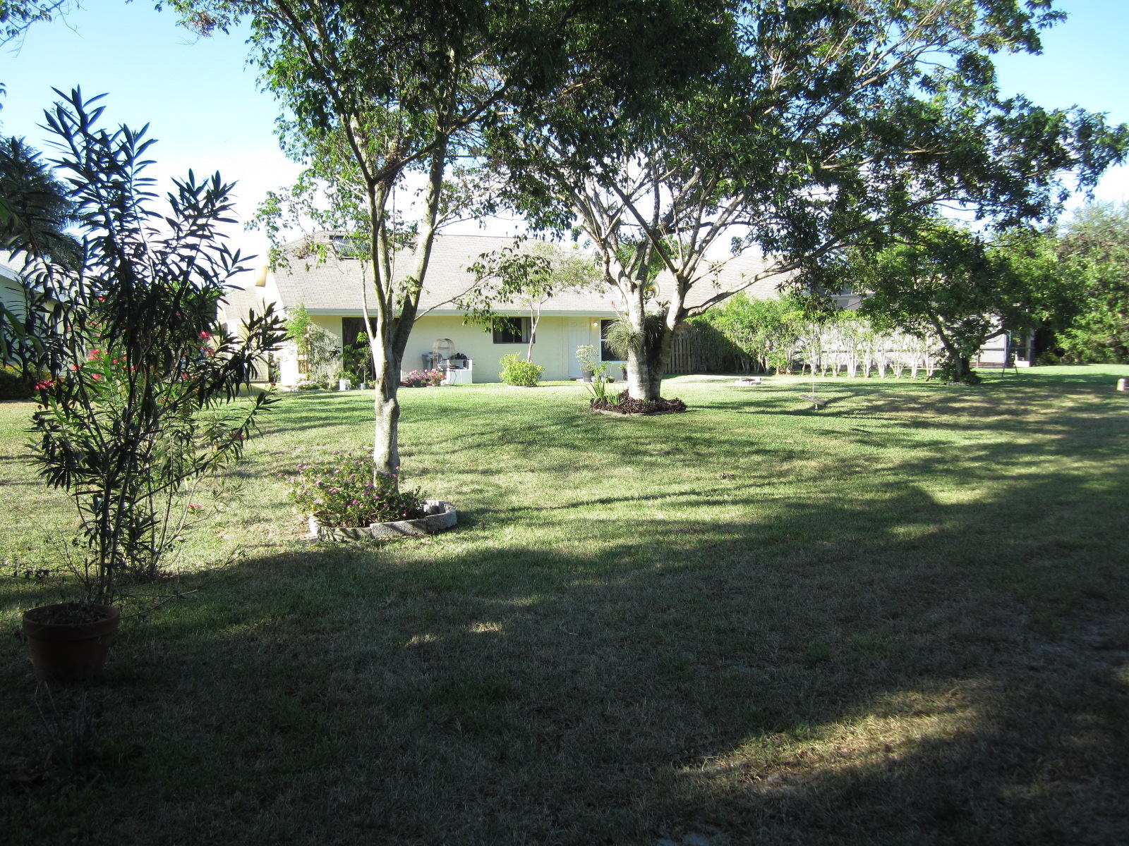 22686 Pickerel Circle Boca Raton, FL 33428 - Photo 33 of 46 backyard