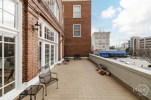 $1,100,000 | 247 East Washington Street, Unit 308, Athens, GA 30601