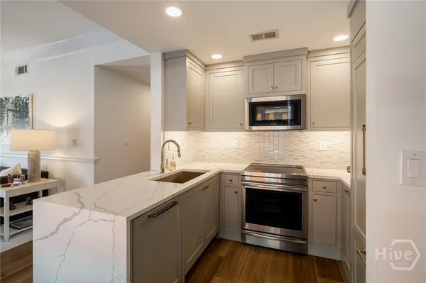 $1,100,000 | 247 East Washington Street, Unit 308, Athens, GA 30601