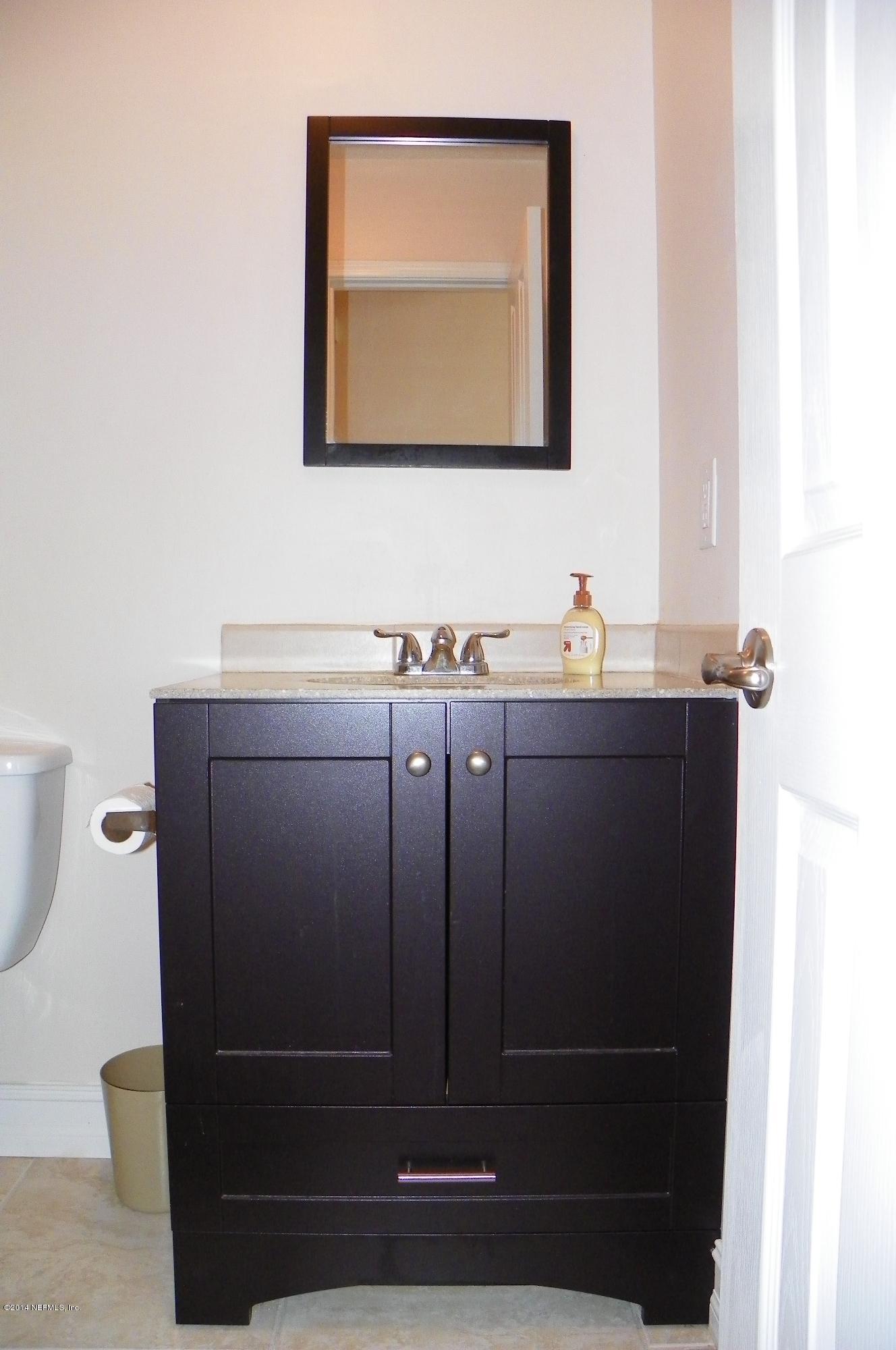 13535 Chauny Road Jacksonville, FL 32246 - Photo 14 of 21 Common Bath