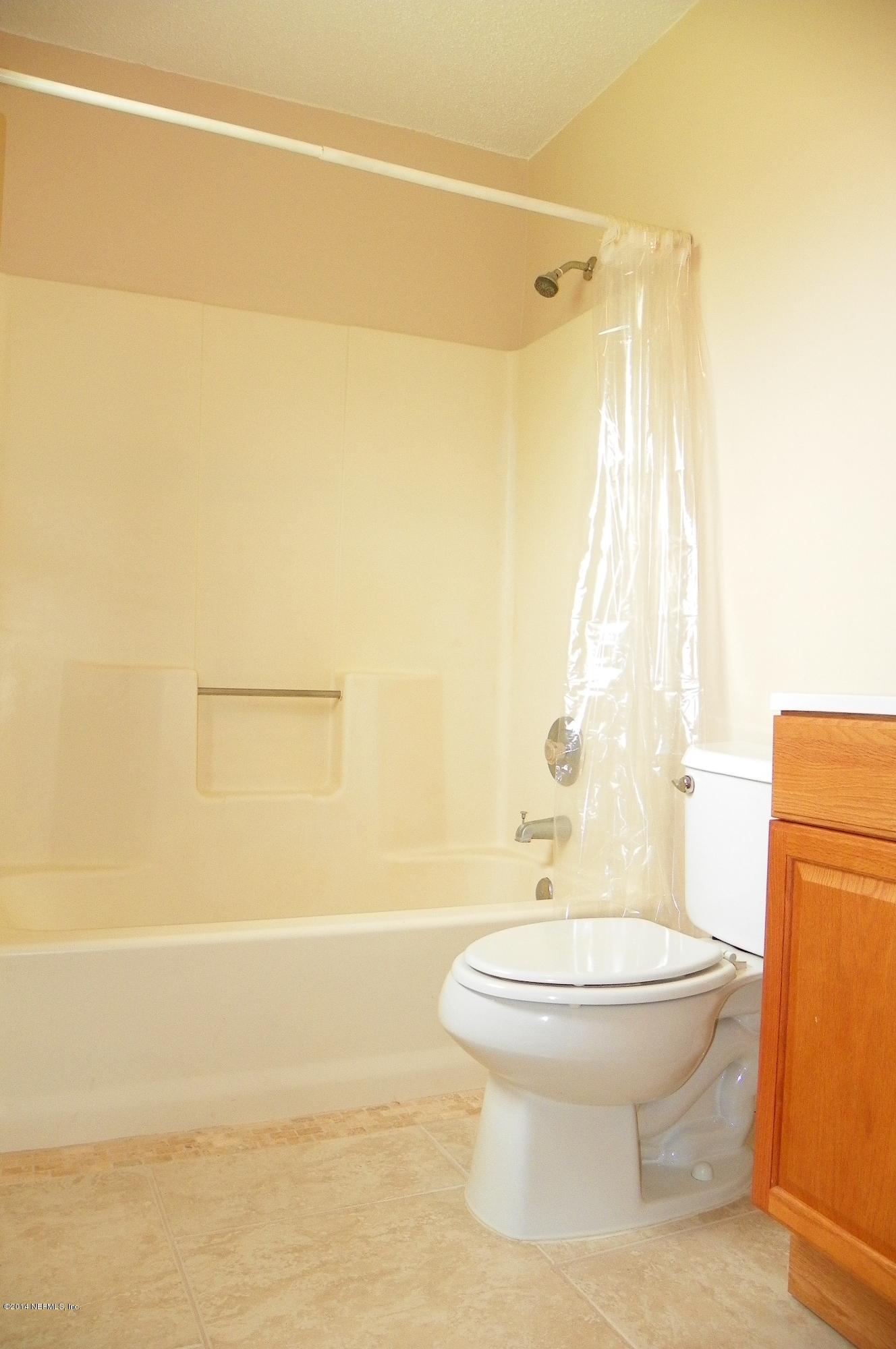 13535 Chauny Road Jacksonville, FL 32246 - Photo 10 of 21 Master Bathroom