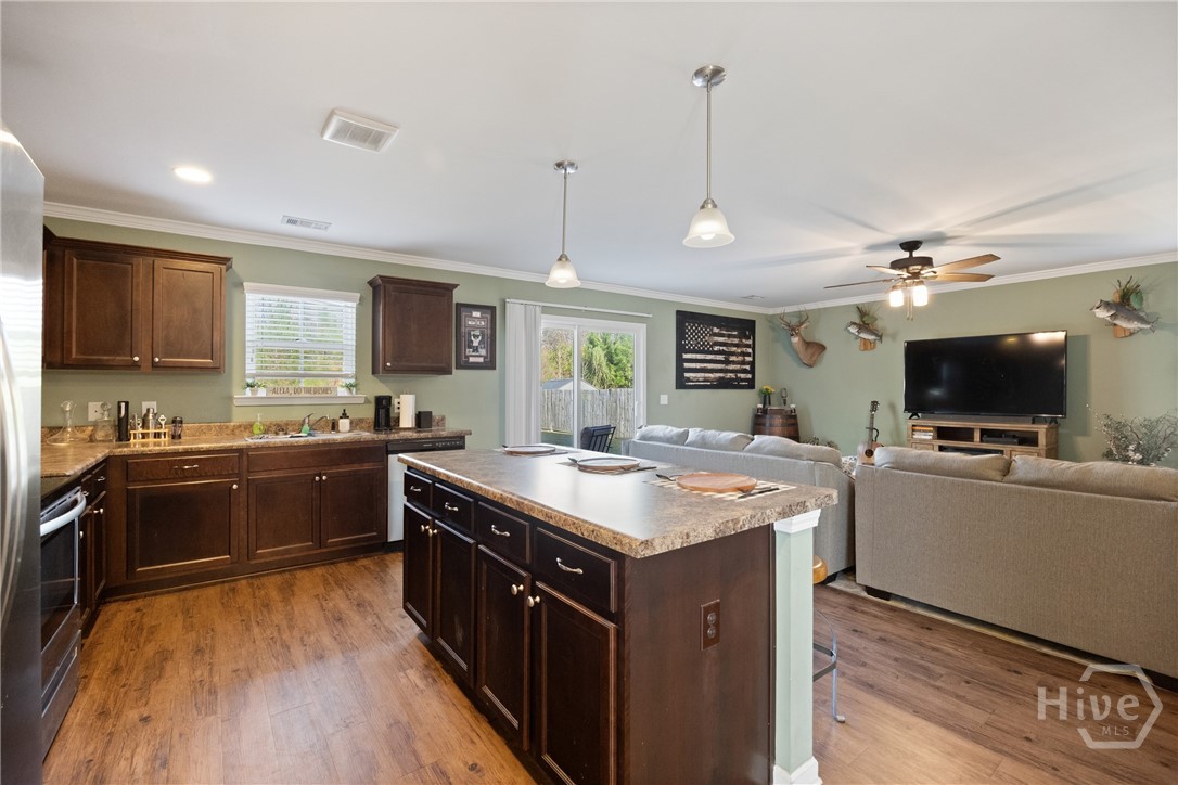 126 Ristona Drive Savannah, GA 31419 - Photo 8 of 30