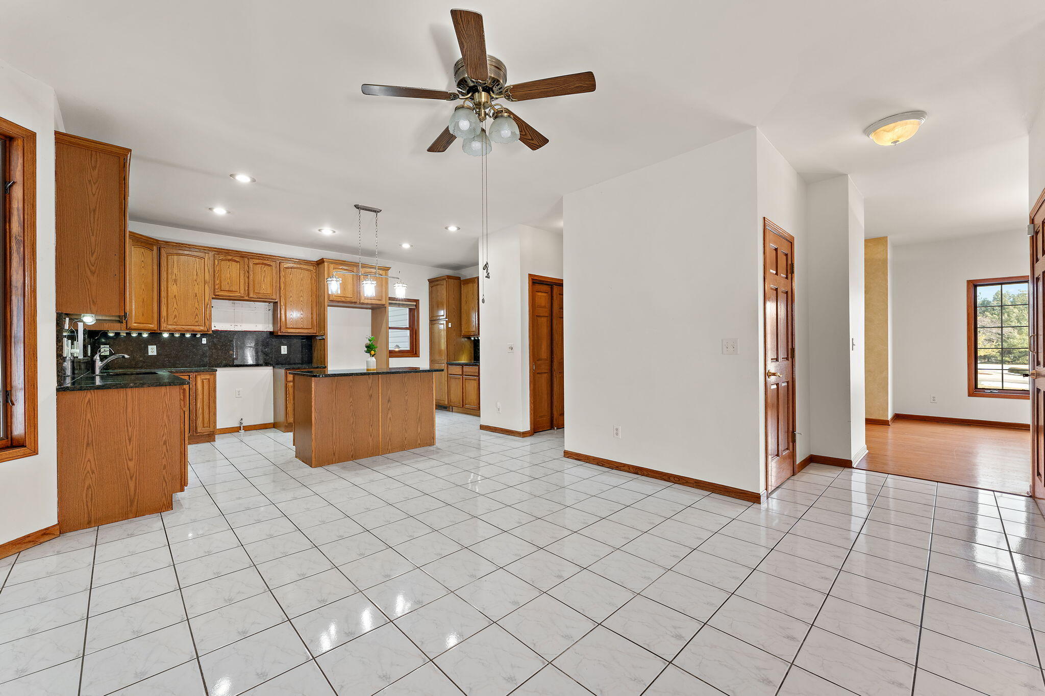 148 Timber Point Court Valparaiso, IN 46385 - Photo 13 of 42 2048x1365