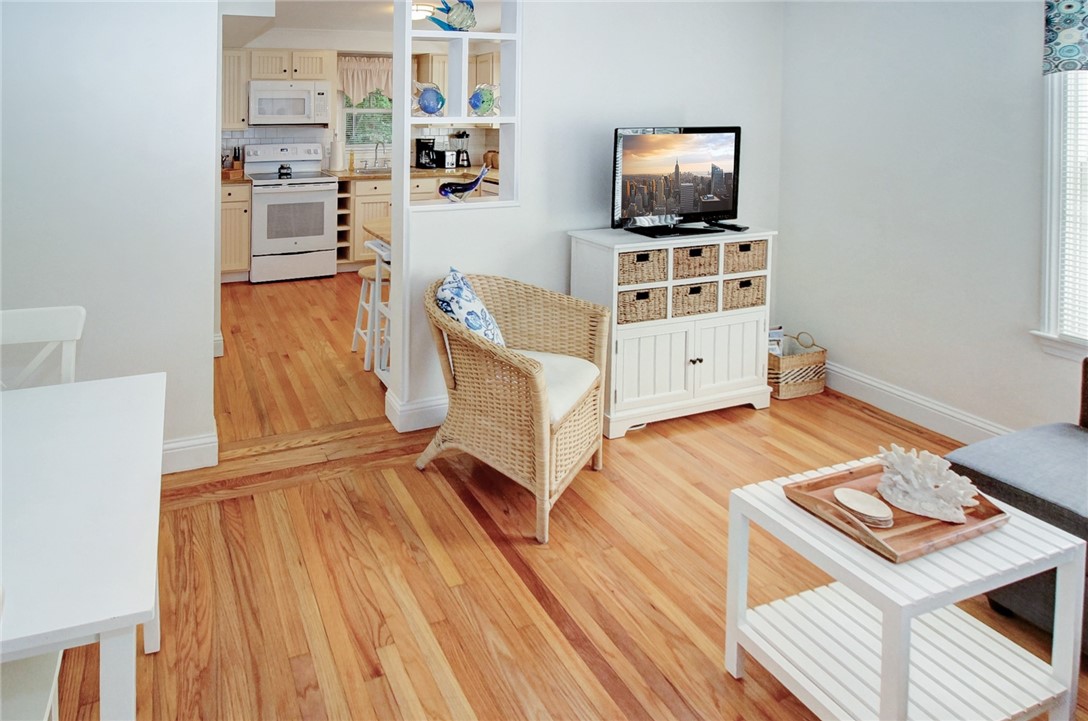 223 Purgatory Road Middletown, RI 02842 - Photo 11 of 26