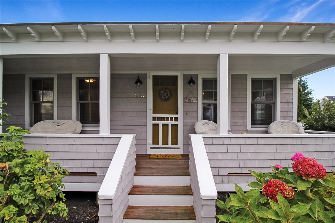 223 Purgatory Road Middletown, RI 02842 - Photo 2 of 26 Front Porch