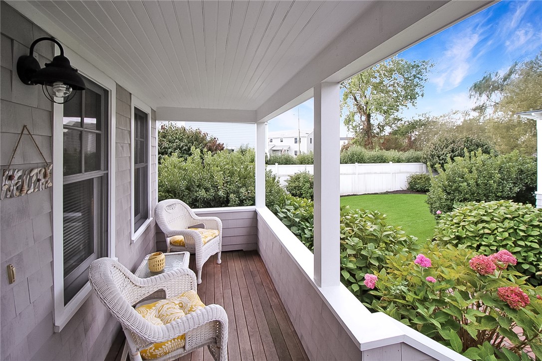 223 Purgatory Road Middletown, RI 02842 - Photo 4 of 26 Front Porch