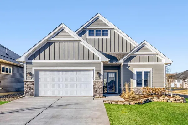 $689,900 | 6717 Bellflower Drive, Excelsior, MN 55331