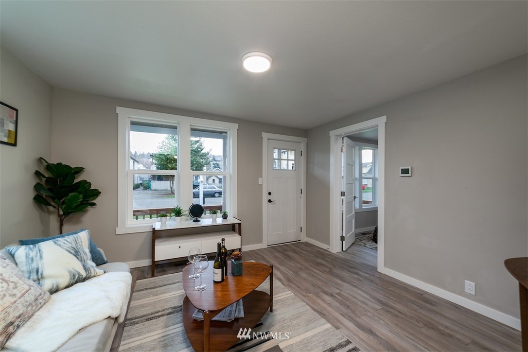 525 Smithers Avenue South Renton, WA 98057 - Photo 6 of 22 Gallery Image 6