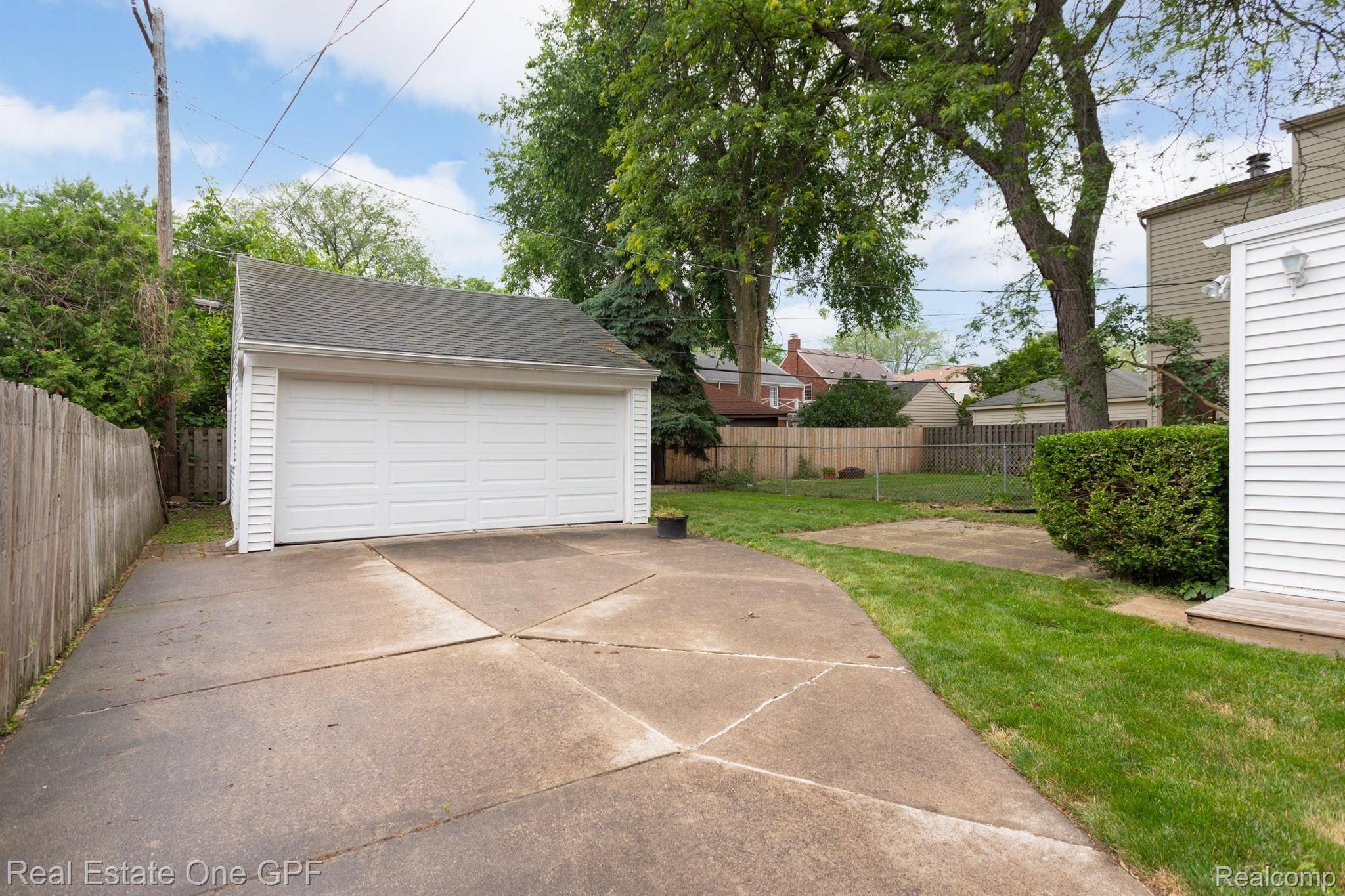 427 Moran Road Grosse Pointe, MI 48236 - Photo 25 of 29 5.jpg