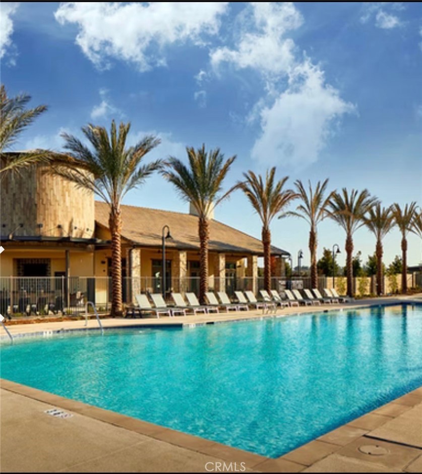 32703 Brunello Way Temecula, CA 92591 - Photo 22 of 26 a front view of building with yard