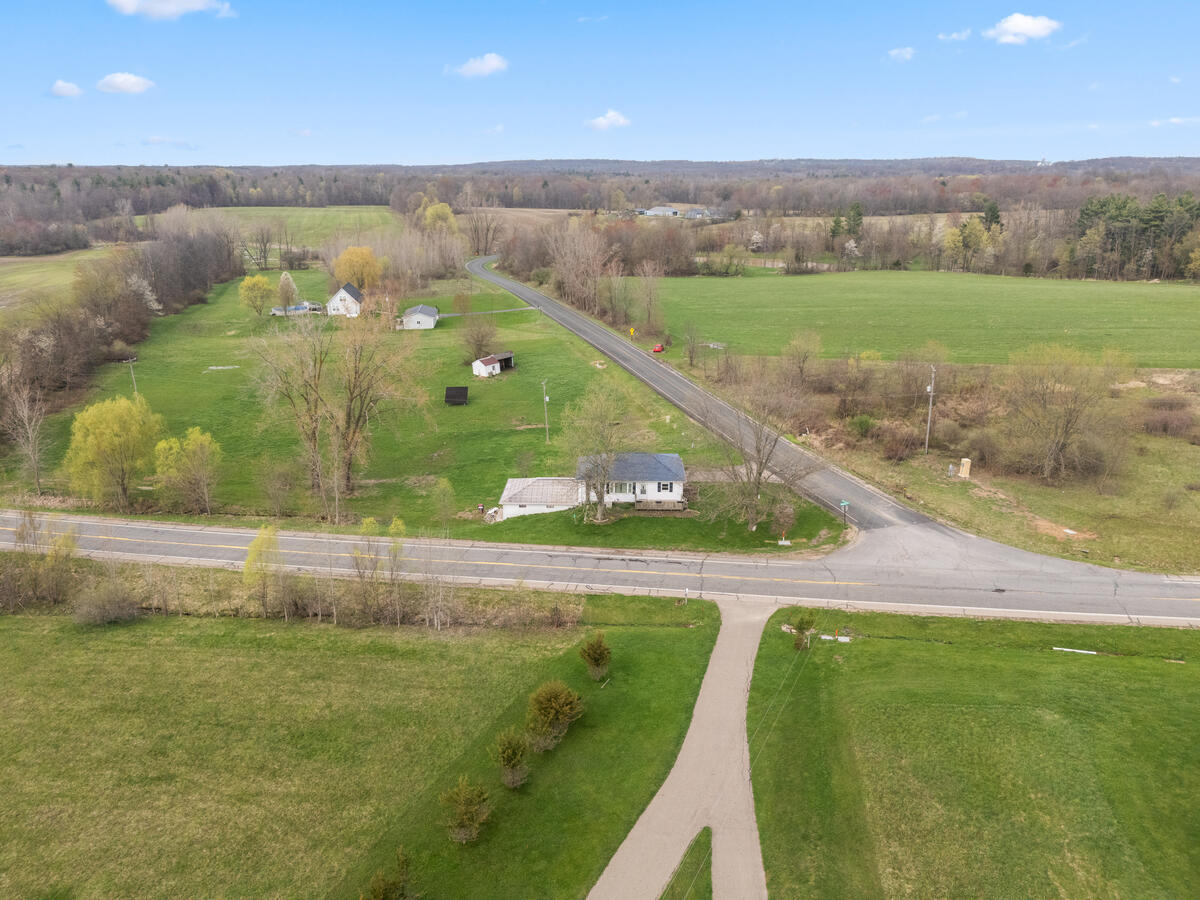 3479 Dumont Road Allegan, MI 49010 - Photo 24 of 28 https___photoreal.io_wp-content_photorea
