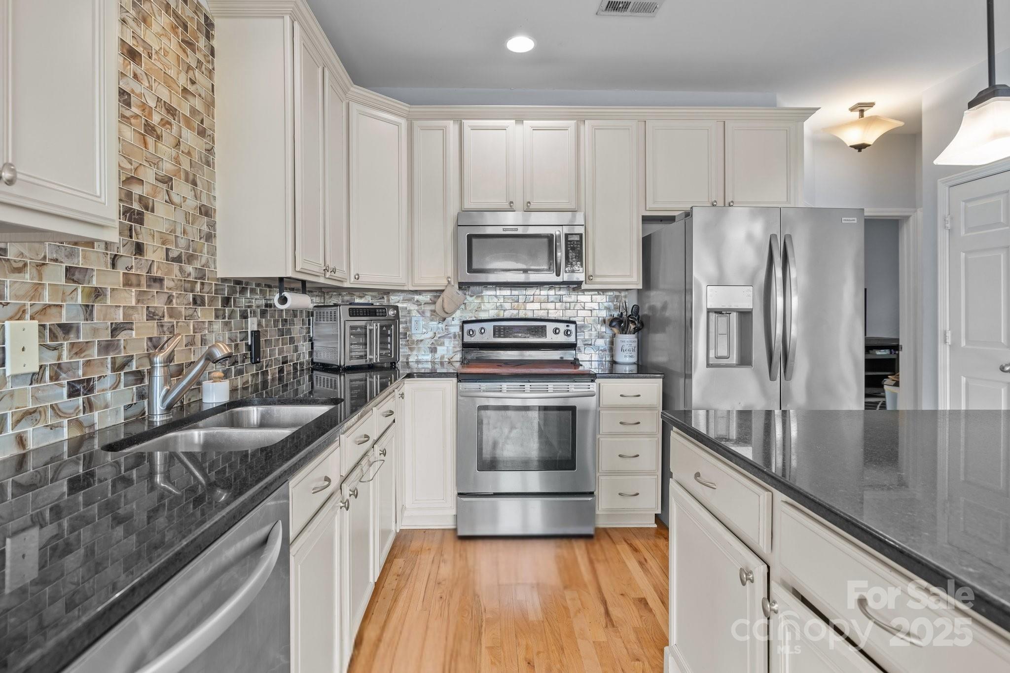 9004 Cebu Court Fort Mill, SC 29708 - Photo 10 of 40