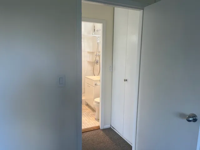 $3,600 | 1360 North Sandburg Terrace, Unit 401C, Chicago, IL 60610