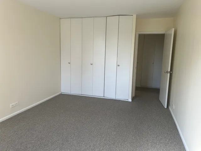 $3,600 | 1360 North Sandburg Terrace, Unit 401C, Chicago, IL 60610