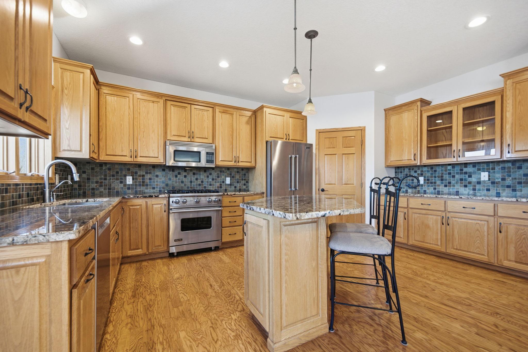 5135 Country Circle Loretto, MN 55357 - Photo 10 of 46