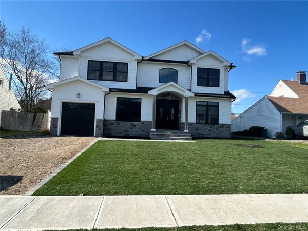 $1,628,000 | 119 Choir Lane, Westbury, NY 11590