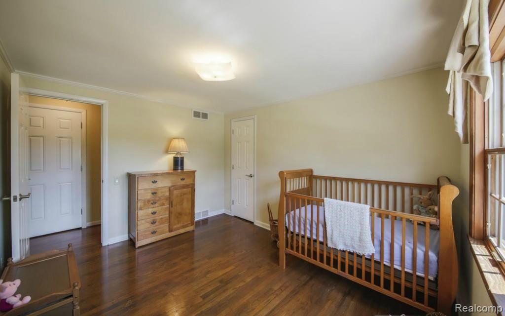 636 Cook Road Grosse Pointe Woods, MI 48236 - Photo 25 of 33