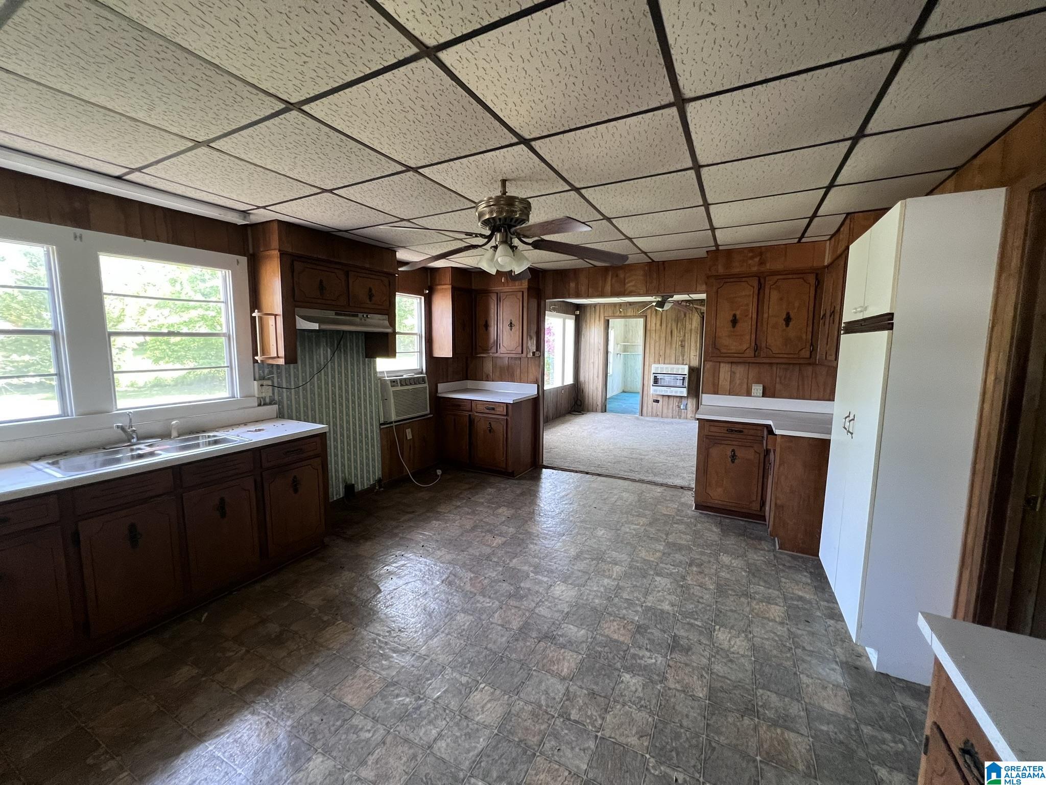 705 Ellison Avenue Clanton, AL 35045 - Photo 6 of 14
