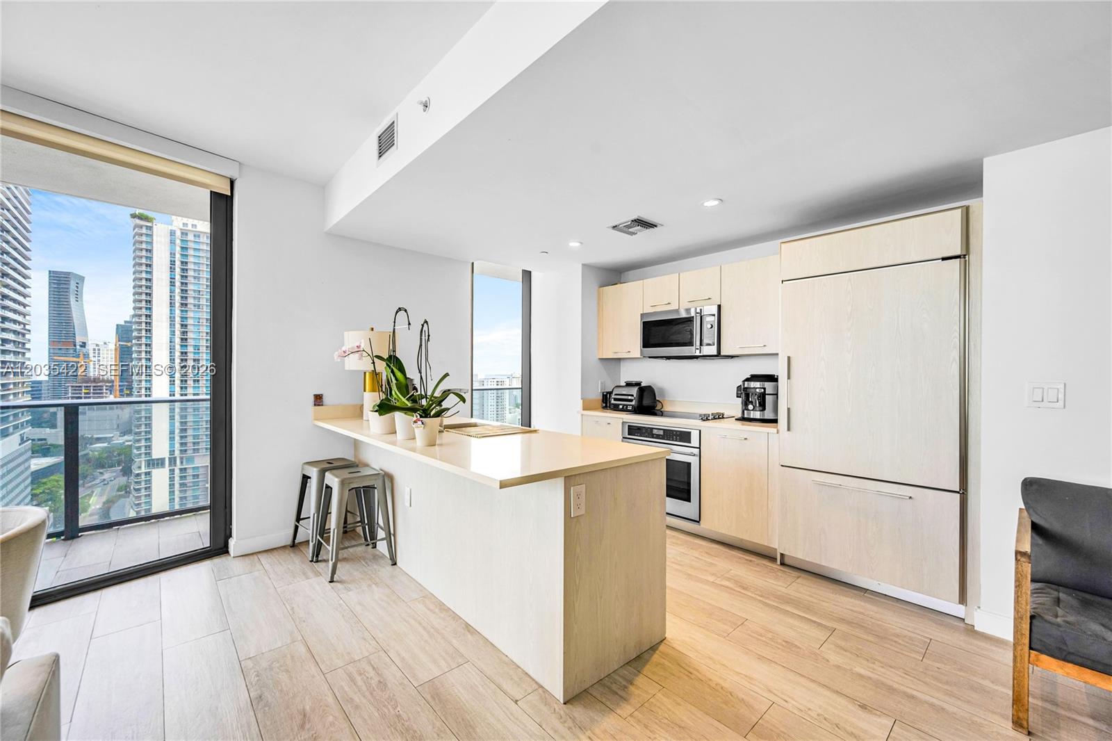 45 Southwest 9th Street, Unit 2103 Miami, FL 33130 - Photo 7 of 29