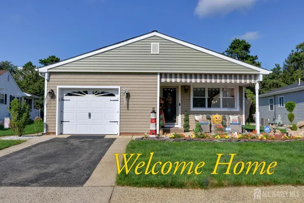 $450,000 | 126 Santiago Drive, Toms River, NJ 08757
