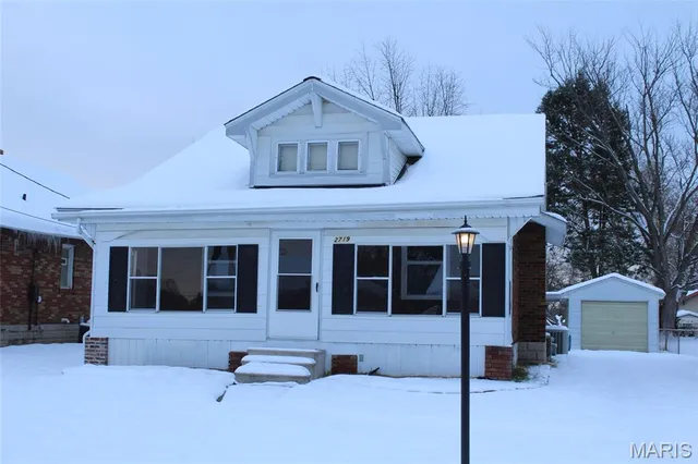$122,900 | 2719 Gerson Avenue, Godfrey, IL 62002