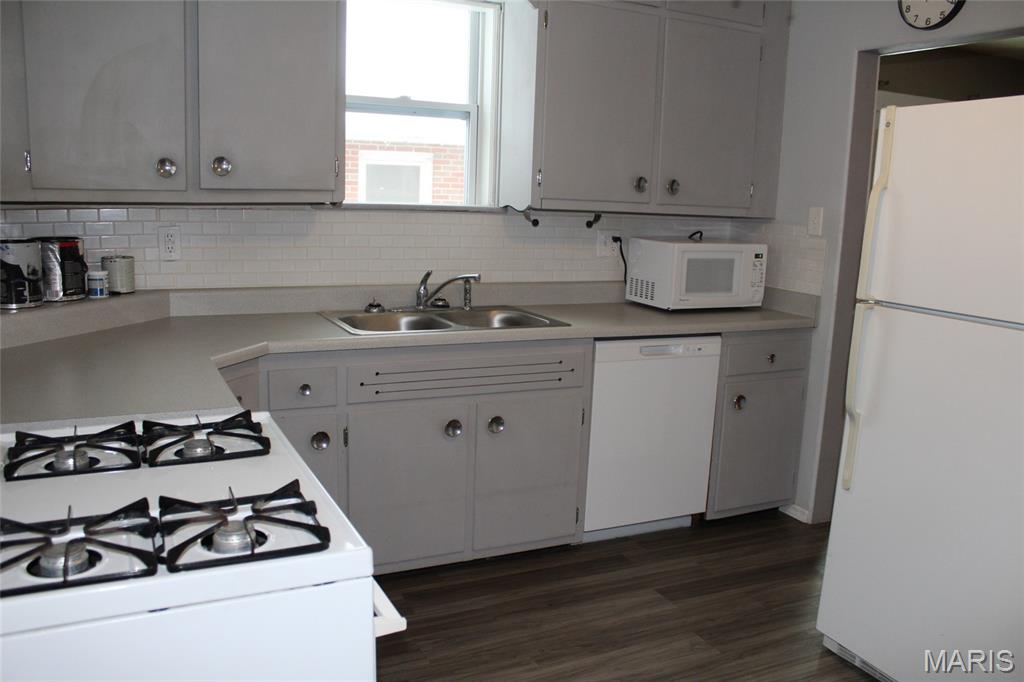 2719 Gerson Avenue Godfrey, IL 62002 - Photo 14 of 23