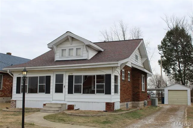 $122,900 | 2719 Gerson Avenue, Godfrey, IL 62002