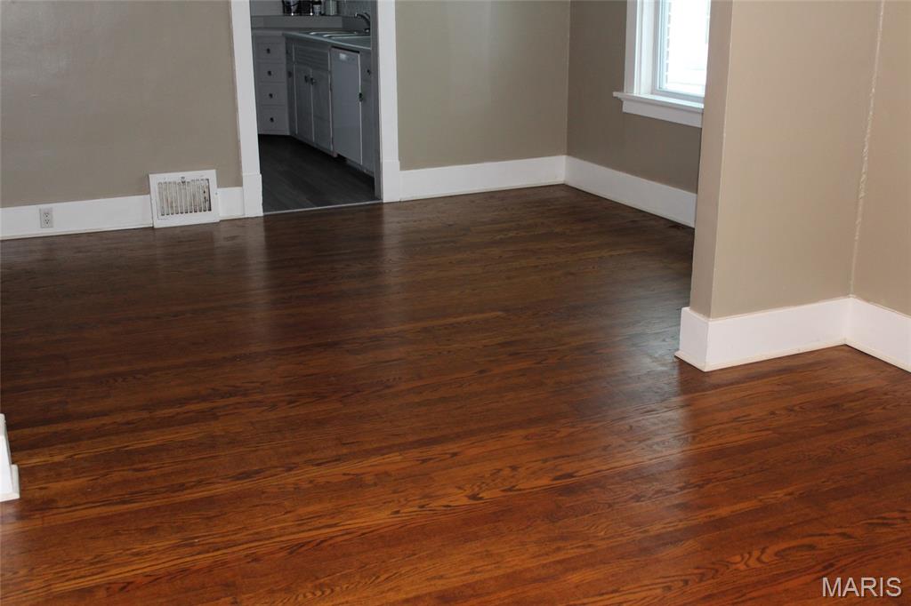 2719 Gerson Avenue Godfrey, IL 62002 - Photo 4 of 23