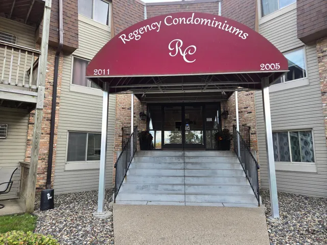 $109,000 | 2005 East 122nd Street, Unit A23, Burnsville, MN 55337