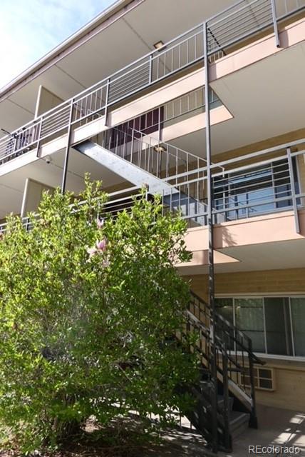 830 20th Street, Unit 303 Boulder, CO 80302 - Photo 26 of 28 a view of a garage