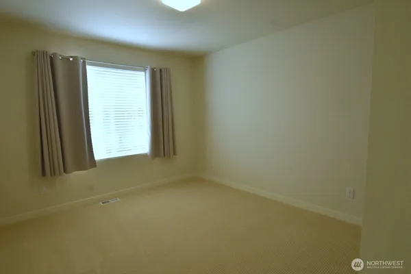 $3,650 | 3525 164th Place Southwest, Lynnwood, WA 98037