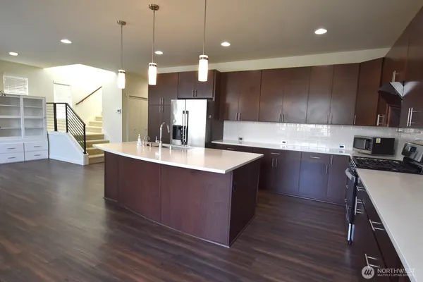 $3,650 | 3525 164th Place Southwest, Lynnwood, WA 98037