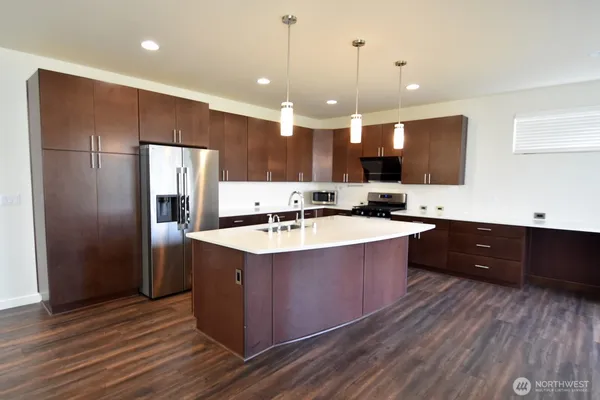 $3,650 | 3525 164th Place Southwest, Lynnwood, WA 98037