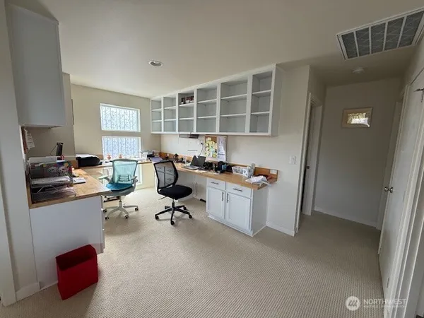 $3,900 | 3525 164th Place Southwest, Lynnwood, WA 98037