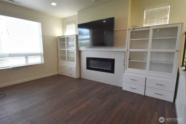$3,650 | 3525 164th Place Southwest, Lynnwood, WA 98037