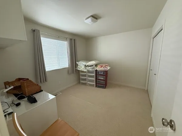 $3,900 | 3525 164th Place Southwest, Lynnwood, WA 98037