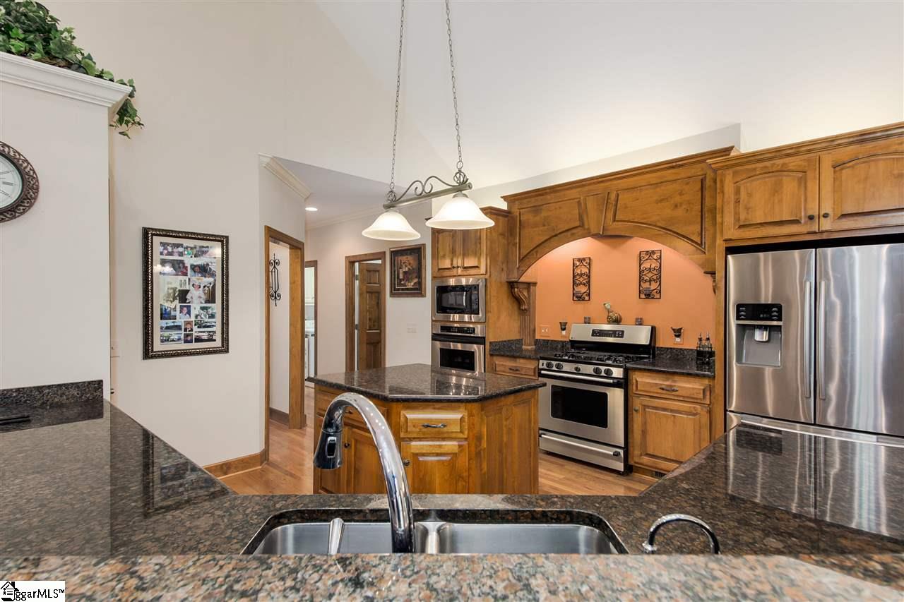 712 Carriage Hill Road Simpsonville, SC 29681 - Photo 13 of 36 Gallery Image 13