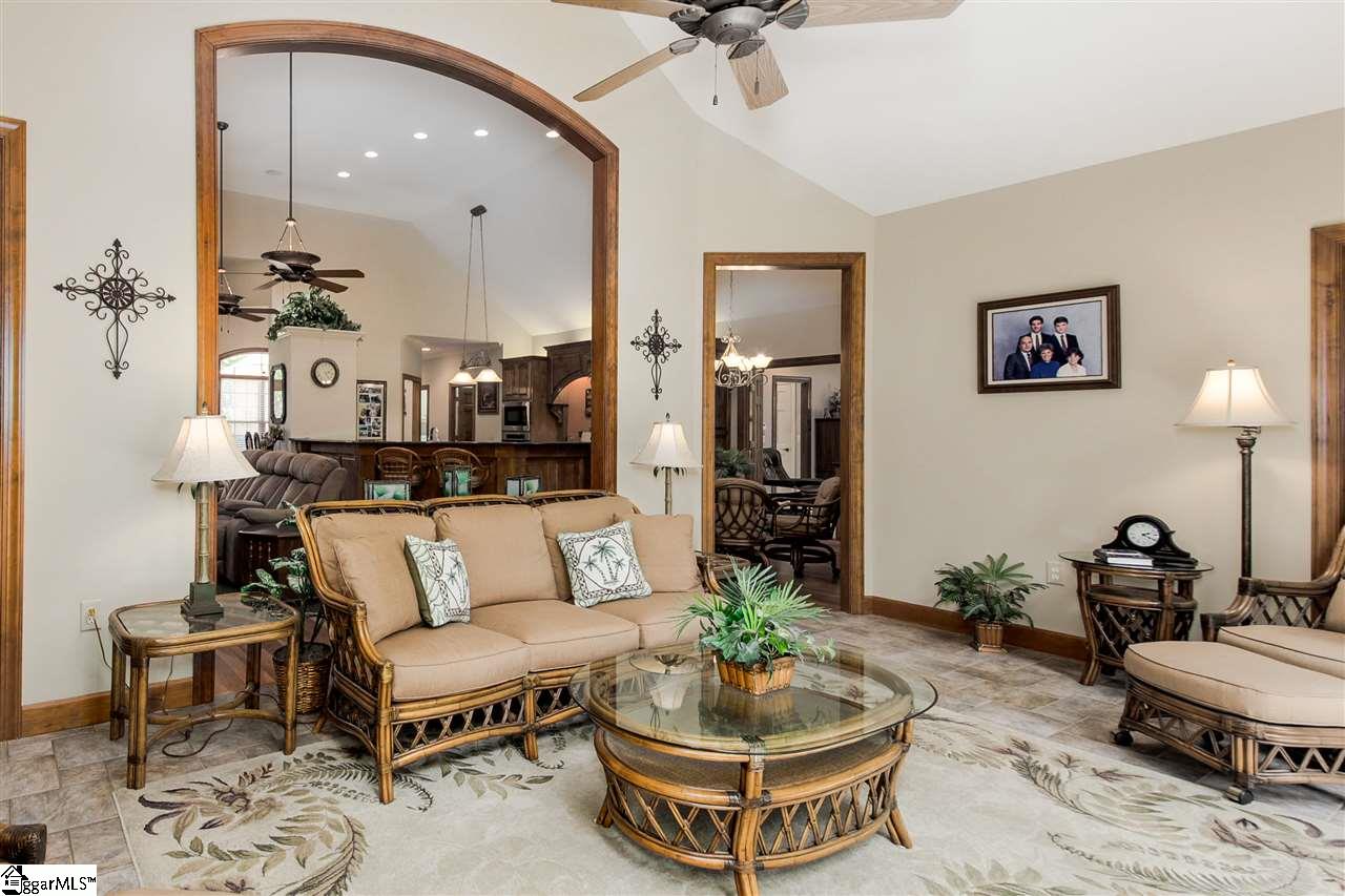 712 Carriage Hill Road Simpsonville, SC 29681 - Photo 16 of 36 Gallery Image 16
