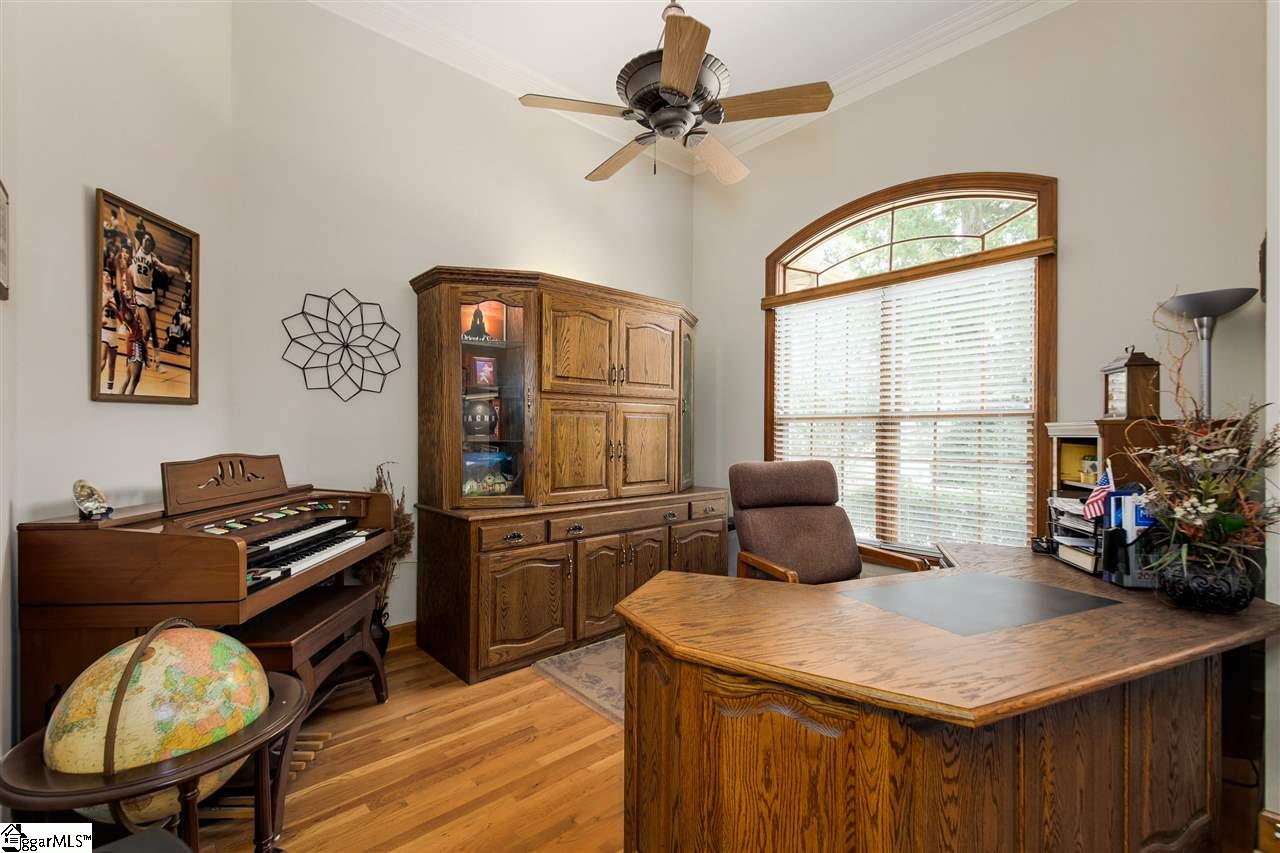 712 Carriage Hill Road Simpsonville, SC 29681 - Photo 4 of 36 Gallery Image 4