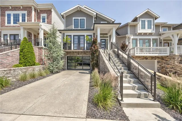 $999,900 | 732 West 45th Street, Kansas City, MO 64111